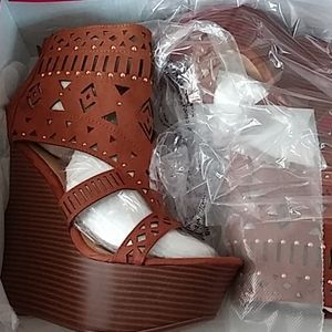 NELLIE PLATFORM WEDGE SANDAL